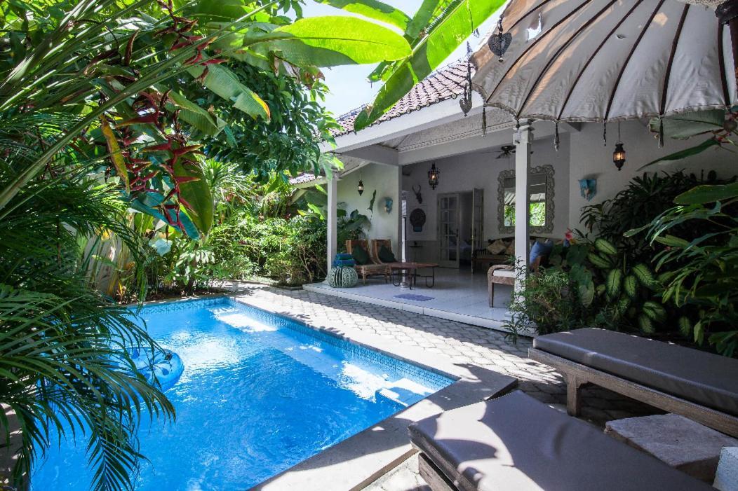 Hideaways Seminyak Villa Exterior foto